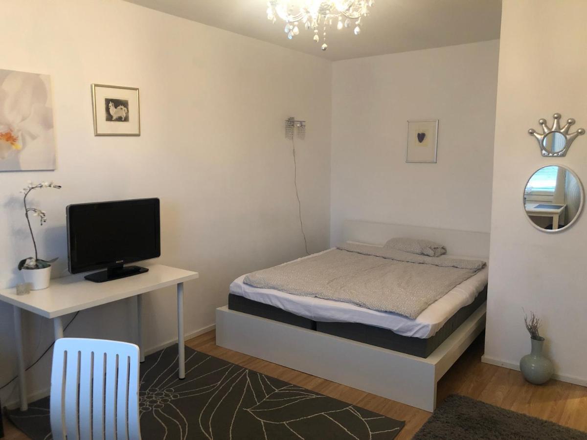 Yksio Kilometri Jokirannasta Forilta Apartment ตูร์กู ภายนอก รูปภาพ